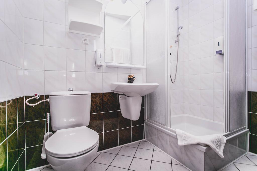 Hotel Twins Warszawa Eksteriør billede
